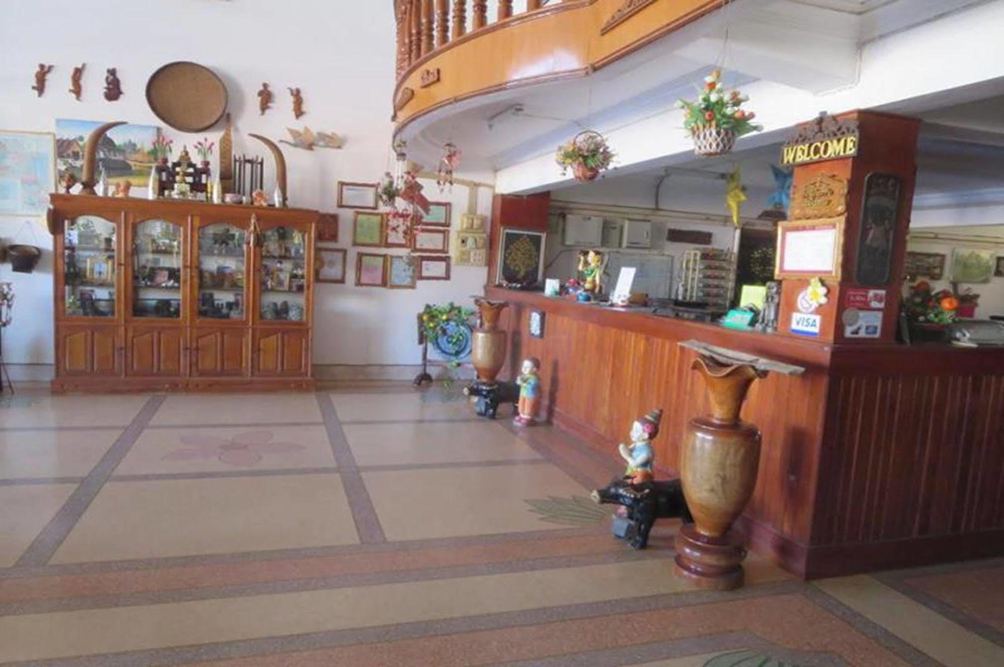 Champa Hotel Pakse Esterno foto