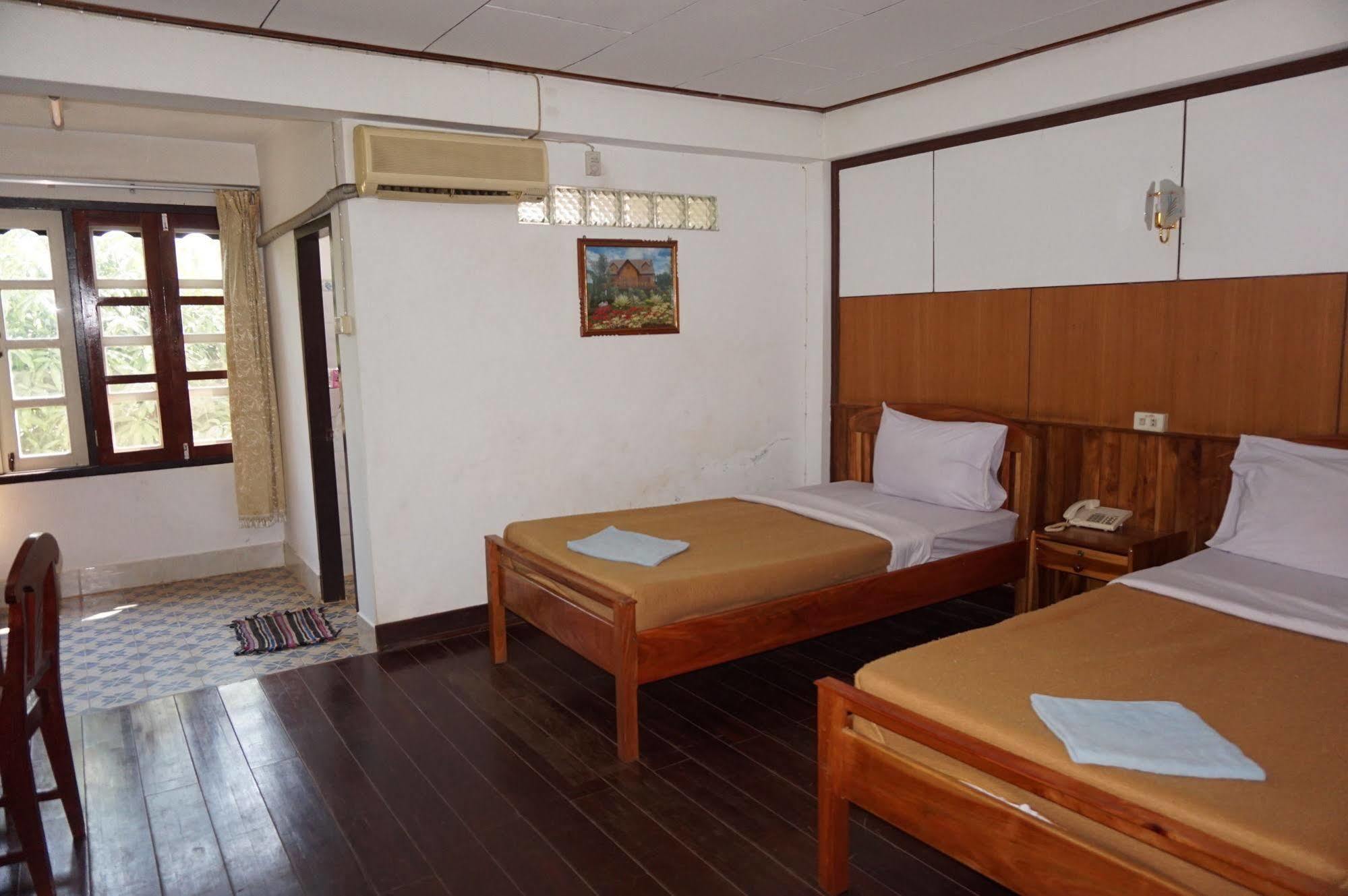 Champa Hotel Pakse Esterno foto
