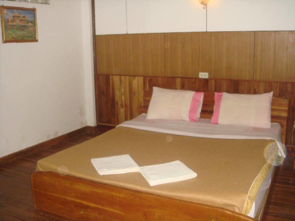 Champa Hotel Pakse Esterno foto